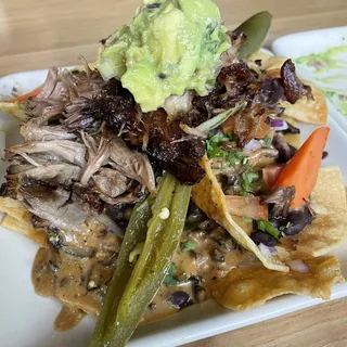 Nachos de Carnitas Brunch
