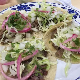 two tacos on a plate