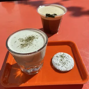 Sproja Santa top, Blanco Champurrado below