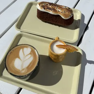 Atole cortado and masa Twinkie