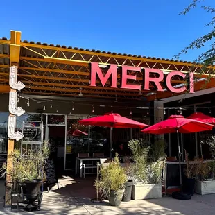 MERCI exterior