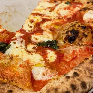 Margherita pizza. So perfect.