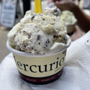 Small gelato - Colombian Passion Fruit flavor