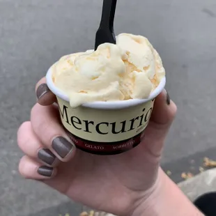 Peach cobbler gelato