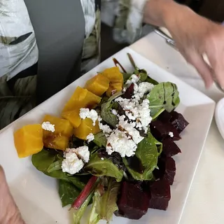 Goat Cheese and Roasted Beef Salad
