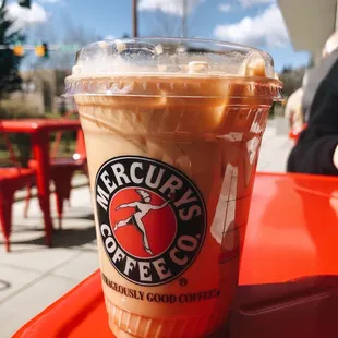 Iced caramel macchiato | (ig: @alisa.eats.food)