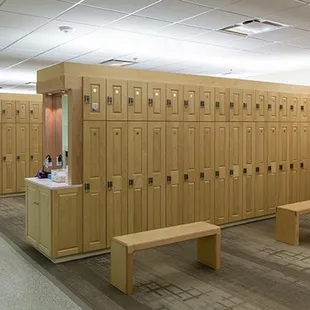 Full Service Locker Rooms