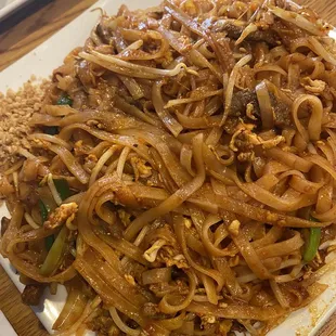 Beef Pad Thai - Level 4 spice
