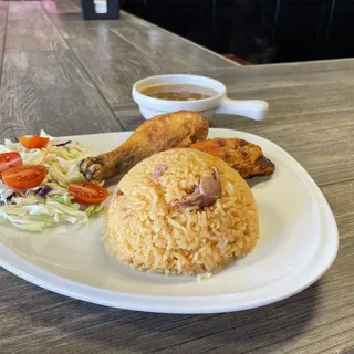 Canoa con arroz y habichuelas