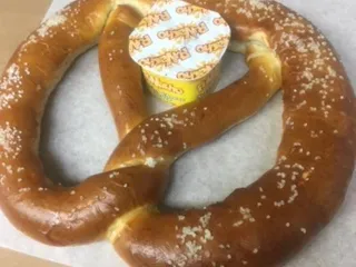 Brewsters Bar & Grill