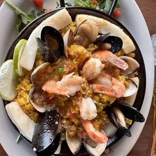 Mariscos paella