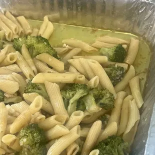 Oily chicken, broccoli, &amp; ziti.