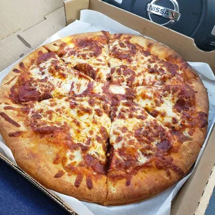 Small Pepperoni pizza yummm