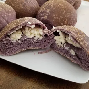 Inside of ube pandesal