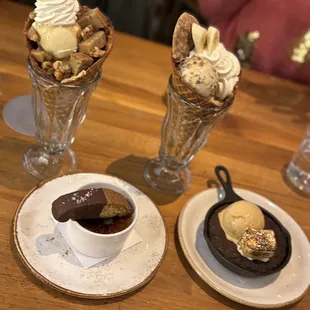 Desserts! Crème brûlée, s&apos;mores skillet, Bananas Foster