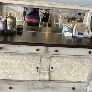 I love this buffet, it's makes the place so cozy