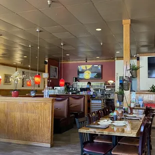 Nice expansive dining area