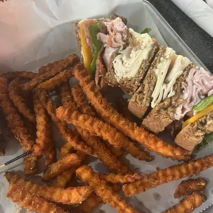 Club and sweet potato fries