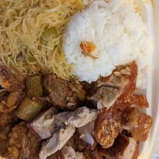 'beef stew' at bottom left and lechon at bottom right with 1/2 pancit, 1/2 rice.  4.8.22