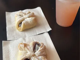 Jacquelyn's Bakeshop and Cafe