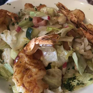 Merlo&apos;s salad  with shrimp