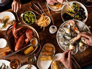 Cull & Pistol Oyster Bar