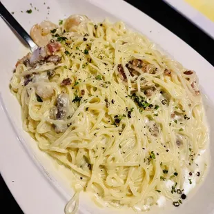 Mermaid's Carbonara with shrimp and mushrooms added