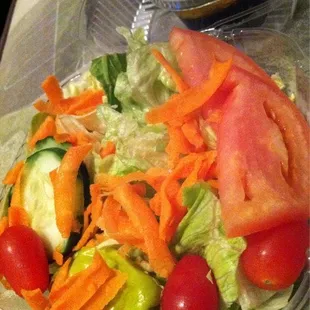 Side salad w/balsamic vinaigrette.