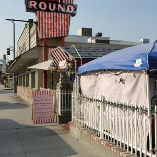 Outside with sign advertising gluten free options. 8/7/2021