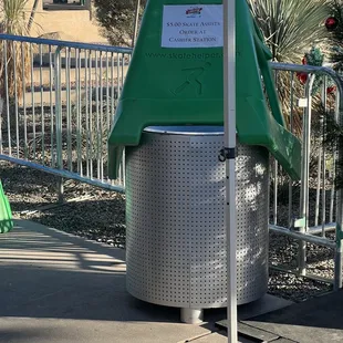 Skate assist rental $5