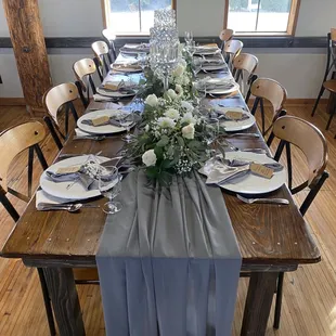 Gorgeous 10&apos; Farm Tables