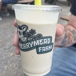 Banana peanut butter milkshake