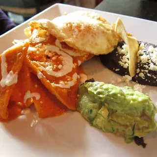 Chilaquiles con Huevo