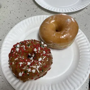 Why so skimpy on the glaze?! Always disappointing when I choose to go here.