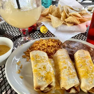 Flaquitos with peach margarita