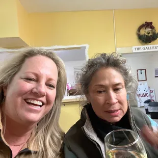 It&apos;s a good day at Mesa Vista Winery!!