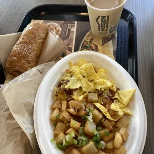 Breakfast platter and quesito