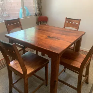 Mesquite Table and Chairs from Mesquite Interiors