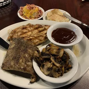 Chicken was ok, ribs really good, mushrooms excellent
