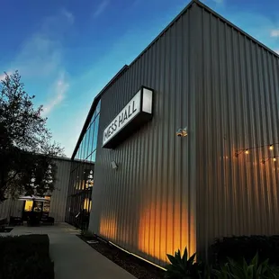 Cool hangout spot | www.moniquedao.com