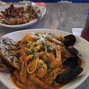 Cioppino Pasta