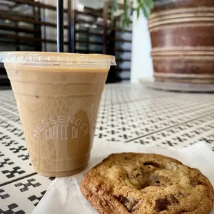 Toffee crunch cookie, iced Caramel Latte