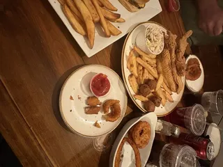 Hooker Grocer + Eatery