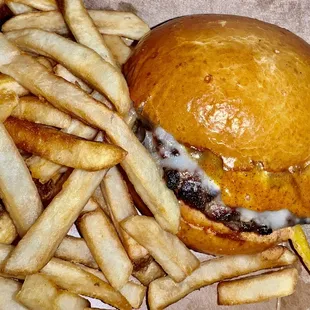 Mess Burger