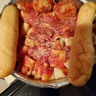 Rigatoni and Meatballs
