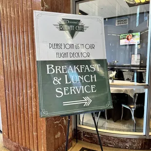 breakfast and lunch service