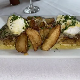 Crab Cake Benedict
