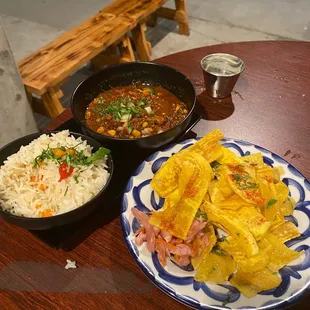 Plantains, rice &amp; salsa