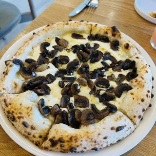 FUNGHI PIZZA