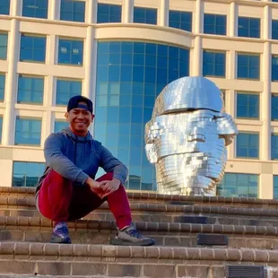 Visiting from Las Vegas and got to see the Giant rotating head. 3/5/2022